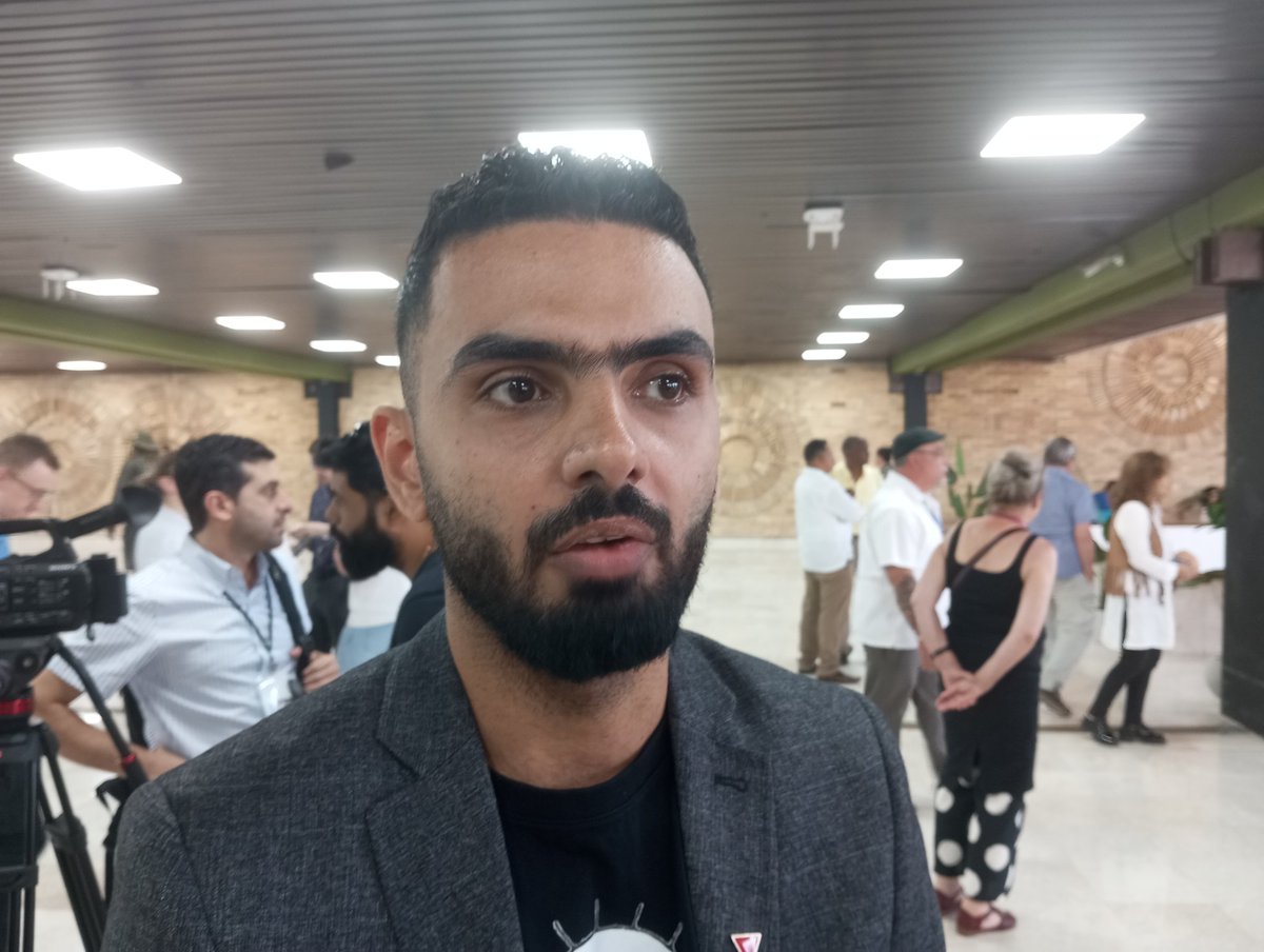 Watan Jamil Alabed, médico pediatra palestino formado en la Isla, agradeció la solidaridad de #Cuba 🇨🇺 con su patria y por "defender valores en los que se cree al precio de cualquier sacrificio".
#CubaNoEstáSola
<a href="/UlisesGuilarte/">Ulises Guilarte de Nacimiento</a> <a href="/Isdalys1/">Isdalys Rodriguez</a>