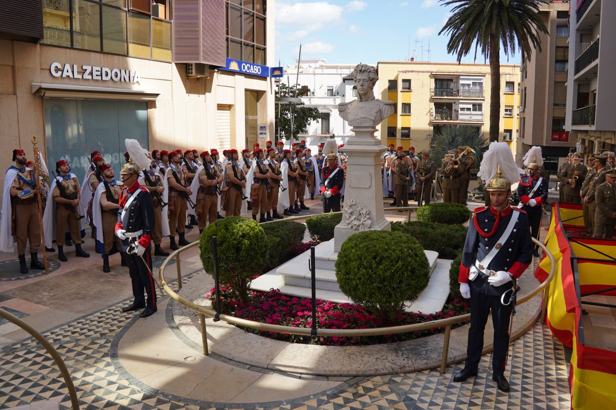 Gobierno de Ceuta (@gobiernodeceuta) on Twitter photo El presidente del <a href="/GobiernodeCeuta/">Gobierno de Ceuta</a> <a href="/JuanVivasLara/">Juan Jesús Vivas Lara</a> ha presidido hoy el acto en honor a la memoria del Teniente Jacinto Ruiz Mendoza, héroe del #2deMayo, depositando junto al comandante general una corona frente al busto que recuerda su heroico comportamiento en 1808. <a href="/COMGECEU_ET/">Comandancia General de Ceuta</a> El presidente del <a href="/GobiernodeCeuta/">Gobierno de Ceuta</a> <a href="/JuanVivasLara/">Juan Jesús Vivas Lara</a> ha presidido hoy el acto en honor a la memoria del Teniente Jacinto Ruiz Mendoza, héroe del #2deMayo, depositando junto al comandante general una corona frente al busto que recuerda su heroico comportamiento en 1808. <a href="/COMGECEU_ET/">Comandancia General de Ceuta</a>