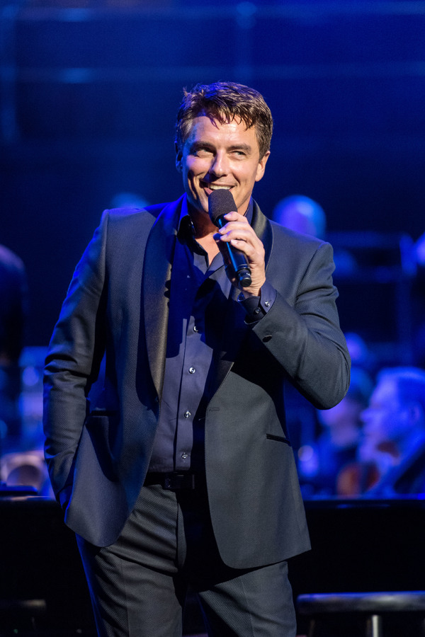 ❤️ <a href="/JohnBarrowman/">John Barrowman MBE</a>