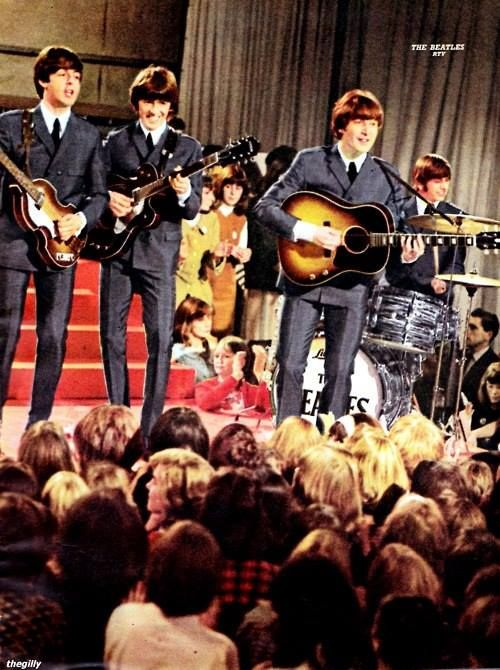 BeatlesArchive2's tweet photo. The #Beatles at their third and final performance for pop music show Ready, Steady, Go! on 23 November 1965 at Wembley Studios in London https://t.co/BGEyAJuJ2Z