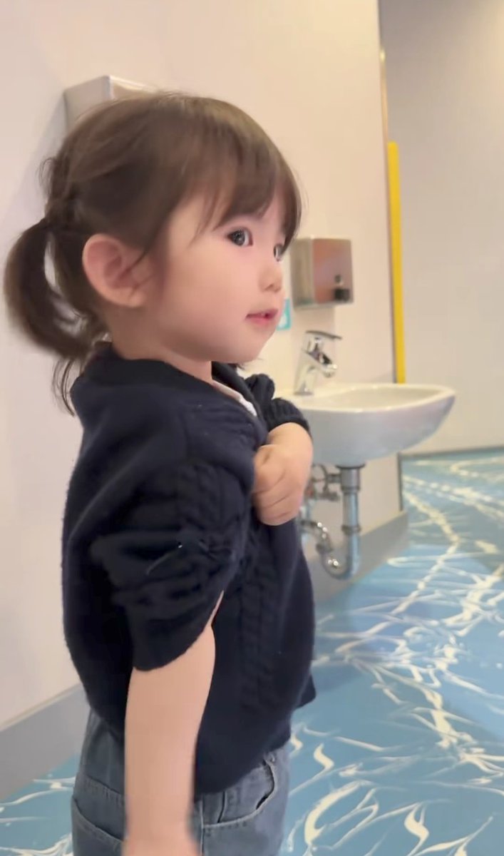 anak manisnya yayah buna belajar cuci tangan 🤏