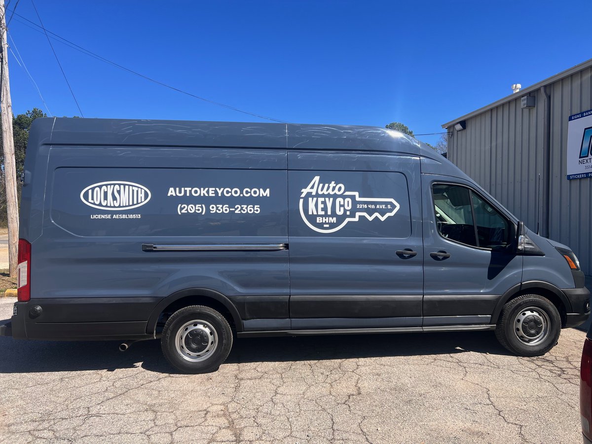 nextlevelgraph's tweet image. Auto Key Co. came and got white decals on their Ford transit to really make it stand out.

#nlg #3M #Autokey #white #decals #transit #Ford