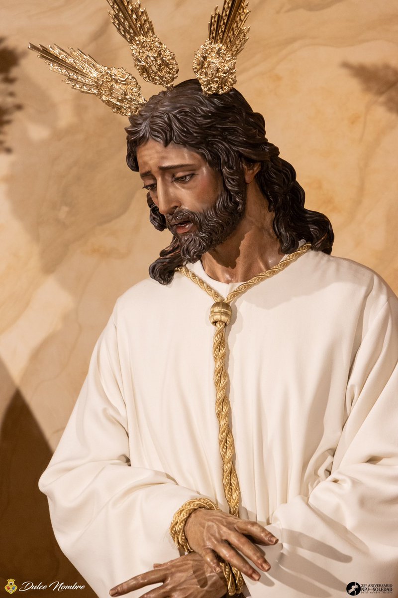 Nuestros Sagrados Titulares ya se encuentran ataviados para este tiempo de pascua en el que nos encontramos.

"Cristo ha resucitado, y con Él renace la esperanza que al mundo ilumina."

📸 <a href="/DaniAstorgaPH/">Dani Astorga Fotografía</a> 

#CofradíasMLG