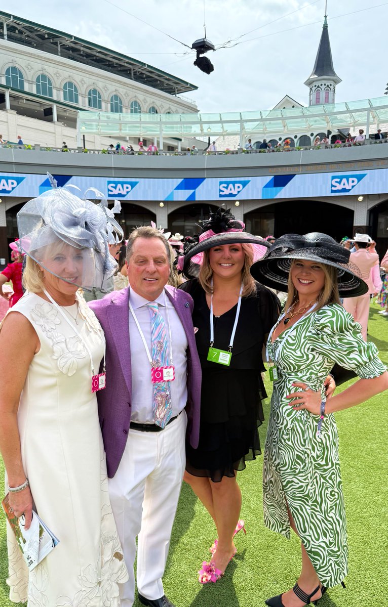 Happy Oaks Day from the Amoss family! 🌸