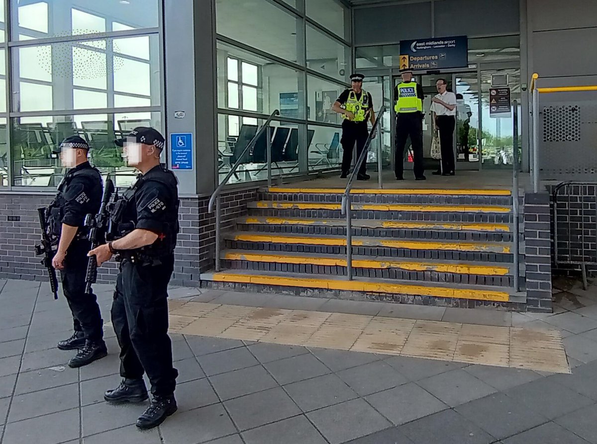 Our specially #ProjectServator trained officers deployed at various locations across the <a href="/EMA_Airport/">East Midlands Airport</a> estate today engaging with businesses, employees, security and passengers. Our aim is to keep EMA safe and secure. All of us can play a key role by reporting anything suspicious.