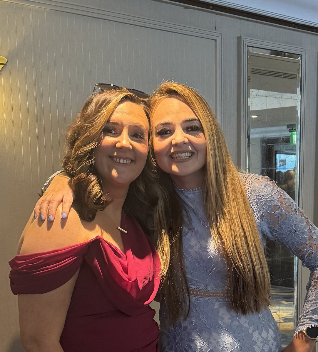LeeAnnEM08's tweet image. So proud to attend the #SNTA25 awards alongside my fellow @QUBSONM students as a shortlist for #studentmidwife of the year. A fantastic day from start to finish. A huge well done to all the winners especially @Ciara9429 🎉