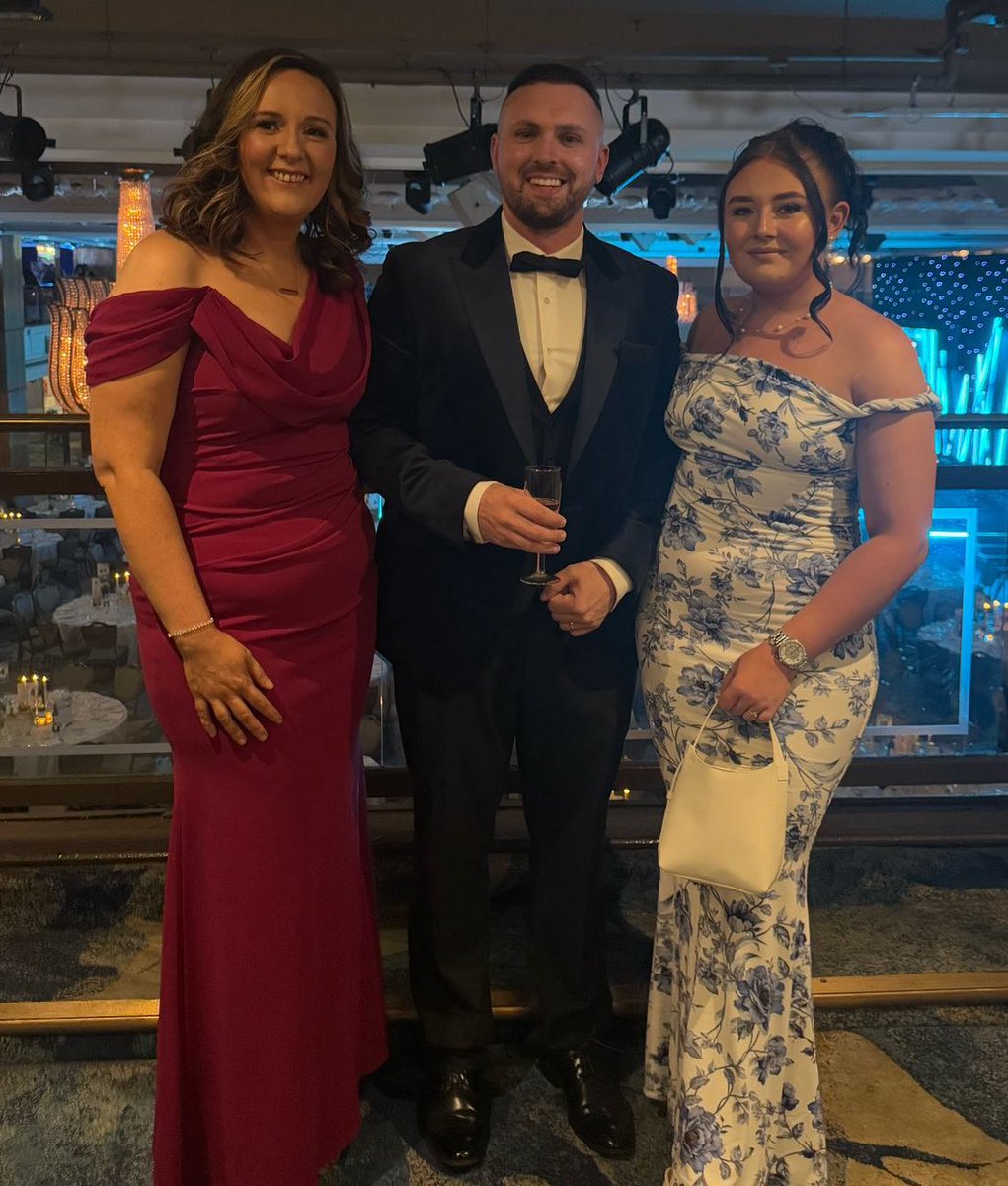 LeeAnnEM08's tweet image. So proud to attend the #SNTA25 awards alongside my fellow @QUBSONM students as a shortlist for #studentmidwife of the year. A fantastic day from start to finish. A huge well done to all the winners especially @Ciara9429 🎉