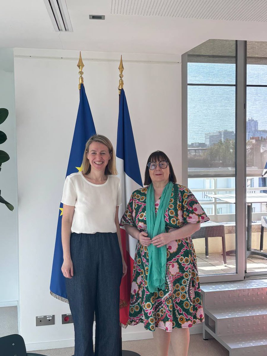 Astrid Panosyan-Bouvet (@astridpanosyan) on Twitter photo Échange très constructif avec <a href="/EstherLynchs/">Esther Lynch</a> Secrétaire générale de la Confédération européenne des syndicats.
Nous partageons les mêmes priorités : améliorer la qualité des emplois et renforcer le dialogue social à l’échelle de l’Union européenne. L’occasion aussi de faire un Échange très constructif avec <a href="/EstherLynchs/">Esther Lynch</a> Secrétaire générale de la Confédération européenne des syndicats.
Nous partageons les mêmes priorités : améliorer la qualité des emplois et renforcer le dialogue social à l’échelle de l’Union européenne. L’occasion aussi de faire un