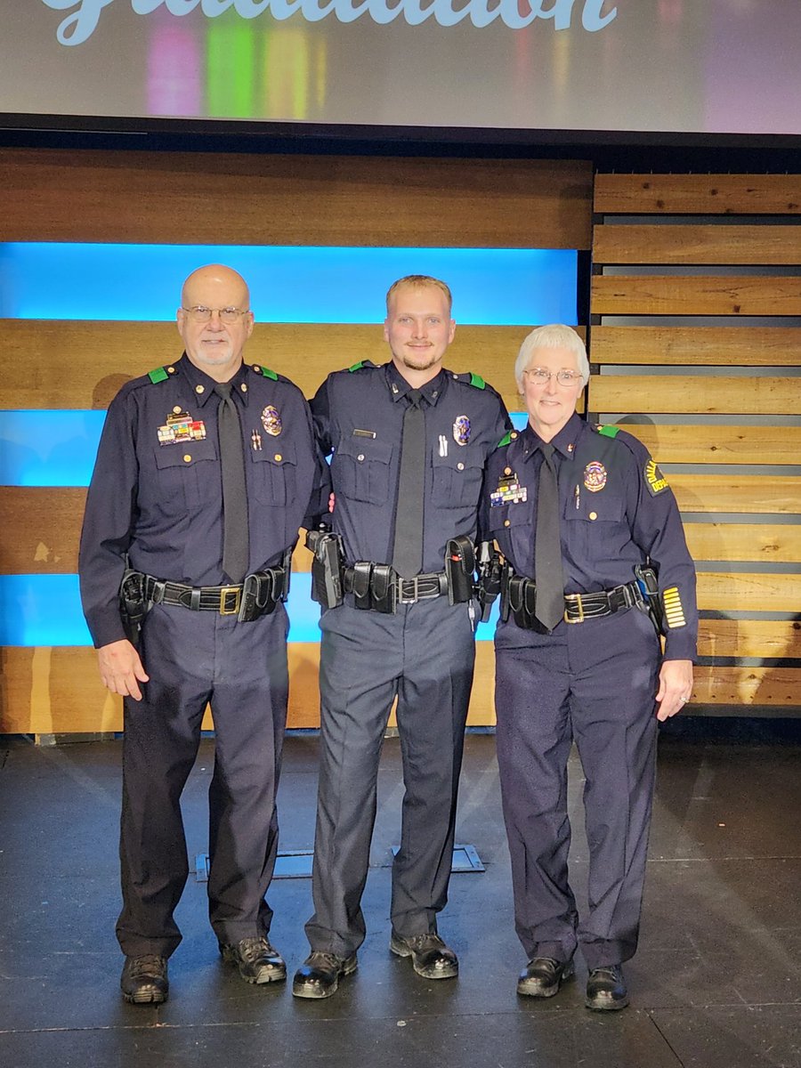 Dallas Reserves (@dpdreserves) on Twitter photo Welcome to one of our newest legacy officers! Congratulations! <a href="/ChiefComeauxDPD/">Daniel C. Comeaux</a> <a href="/DallasPD/">Dallas Police Dept</a> Welcome to one of our newest legacy officers! Congratulations! <a href="/ChiefComeauxDPD/">Daniel C. Comeaux</a> <a href="/DallasPD/">Dallas Police Dept</a>