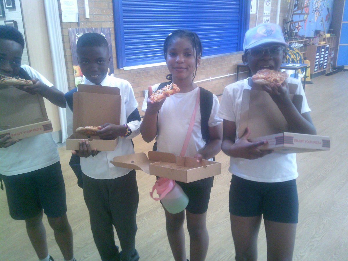 Pizzalicious by Y3 and 4. No need for a takeaway tonight.