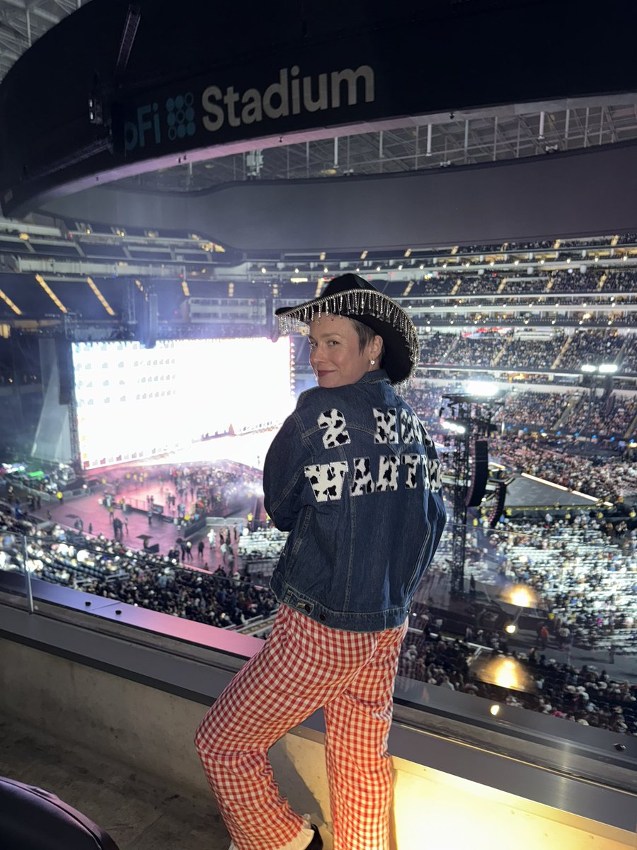 brielarson's tweet image. IT’S A REAL LIFE BOOGIE AND A REAL LIFE HOEDOWN @Beyonce