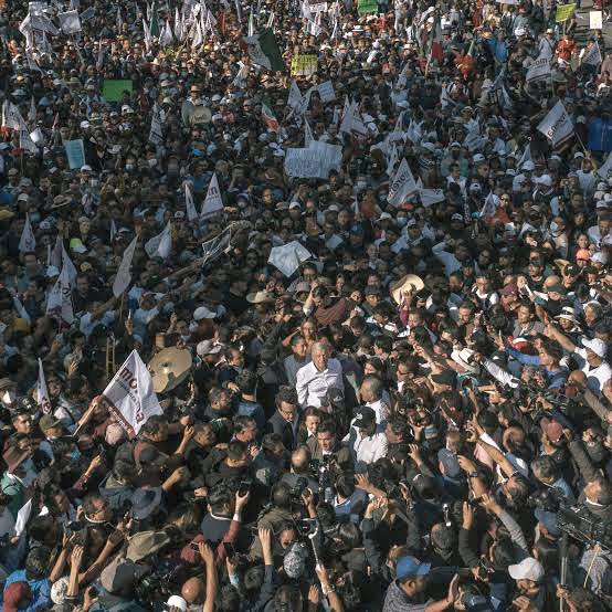 Si Ernesto Zedillo es tan "querido" y fue tan "bueno".

Que venga a caminar entre la gente, algo así, a ver cómo le va. 👇