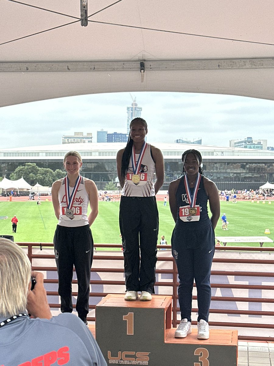 Running Redhawks tweet media