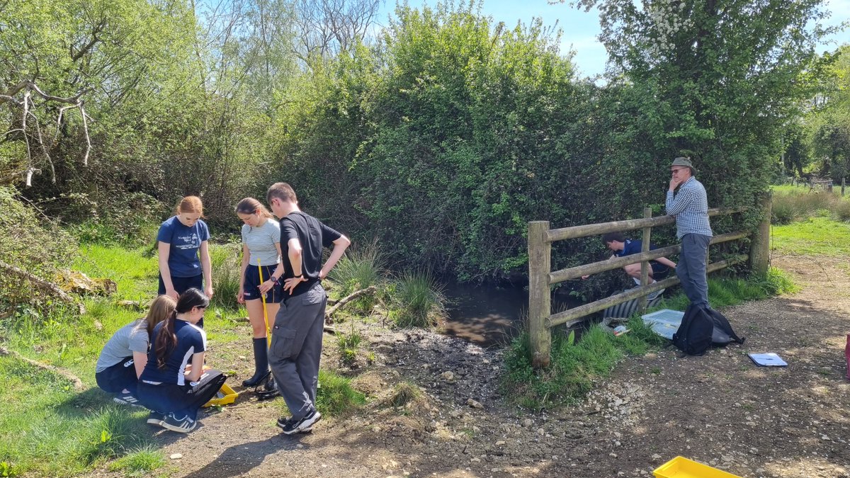 On Monday, our Lower Sixth Geographers took part in national citizen science research to investigate the health of our rivers &amp; streams!

At <a href="/RealFarmED/">FarmED</a>, the group got data to indicate a healthy river ecosystem, before sampling from the rivers Eye, Dikler, Windrush &amp; Evenlode.