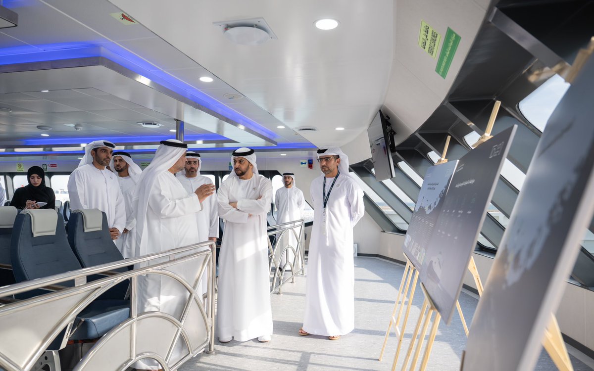 HamdanBinZayed's tweet photo. في إطار زيارتنا إلى جزيرة دلما، أجرينا جولة ميدانية، دشنّا خلالها عبارتين جديدتين باسم "دلما" و"الظنة"، واطلعنا على مشاريع تنموية وخدمية تسهم في تطوير منطقة الظفرة وتوفير مقومات الحياة الكريمة لأهلها وزوارها، والتقينا بأبناء جزيرة دلما، واستمعنا إلى آرائهم وملاحظاتهم، وناقشنا سبل تعزيز التنمية في الجزيرة بما يلبي تطلعاتهم ويواكب احتياجاتهم."