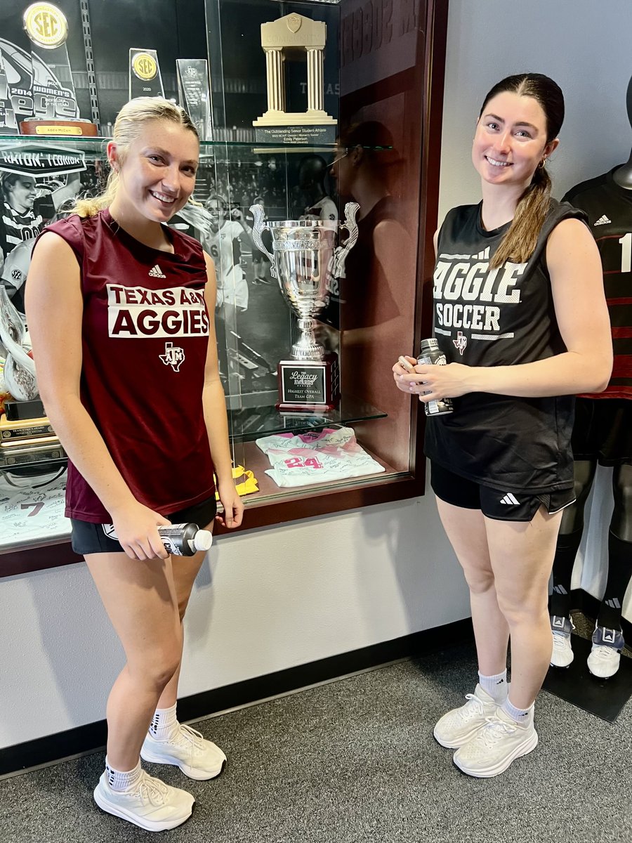 Our Highest Team GPA trophy is back in its place for another year ⁦<a href="/AggieSoccer/">Texas A&M Soccer</a>⁩ 🏆👍