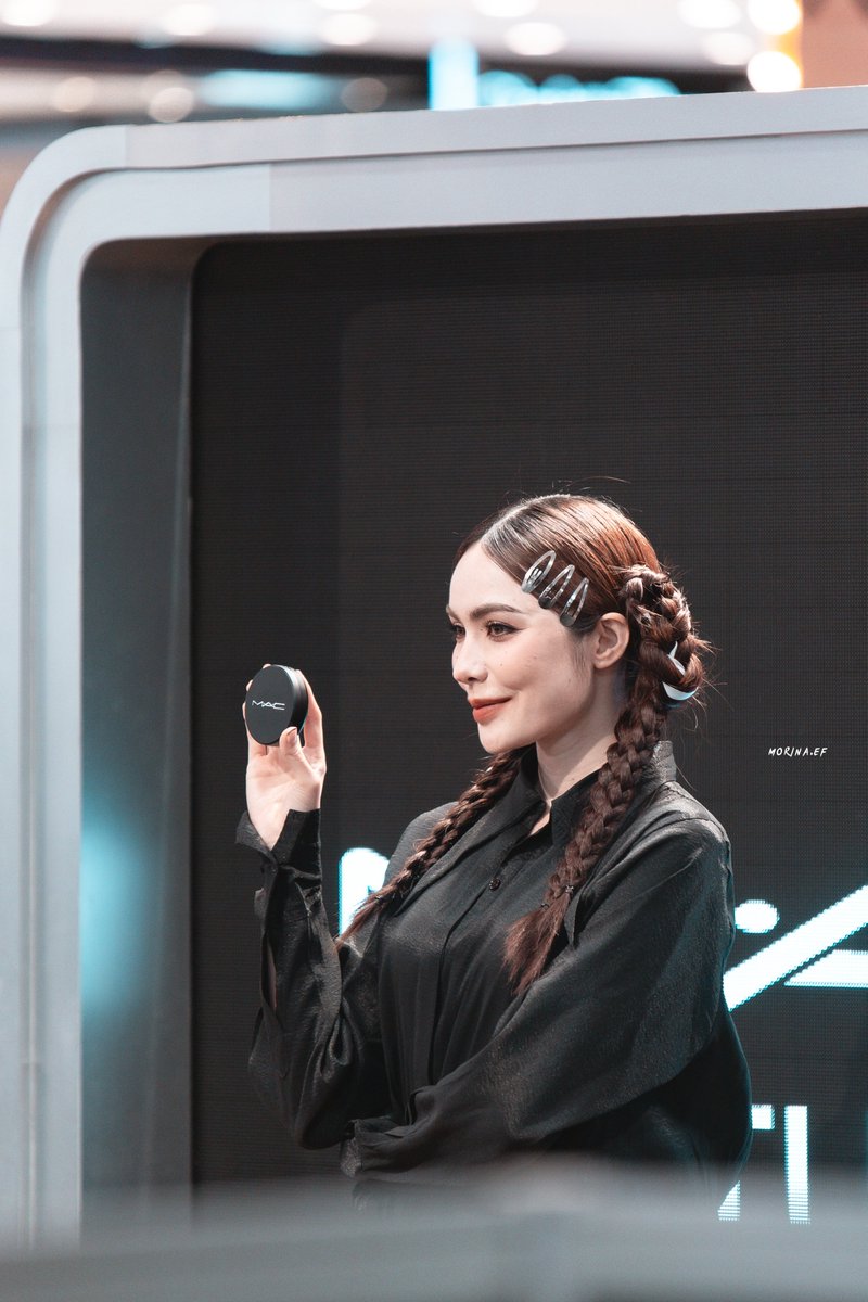 morina_ef's tweet image. เรื่องพรีเซ้นต์สินค้าคือกินขาดมากๆ ✨🖤

CL X NEW MAC STUDIO FIX
#MACxCharlotteAustin
#FIXผิวใหม่ให้MACเสิร์ฟ
#MACSTUDIOFIX
#ชาล็อตออสติน #CharlotteAustin
@itscharlotty