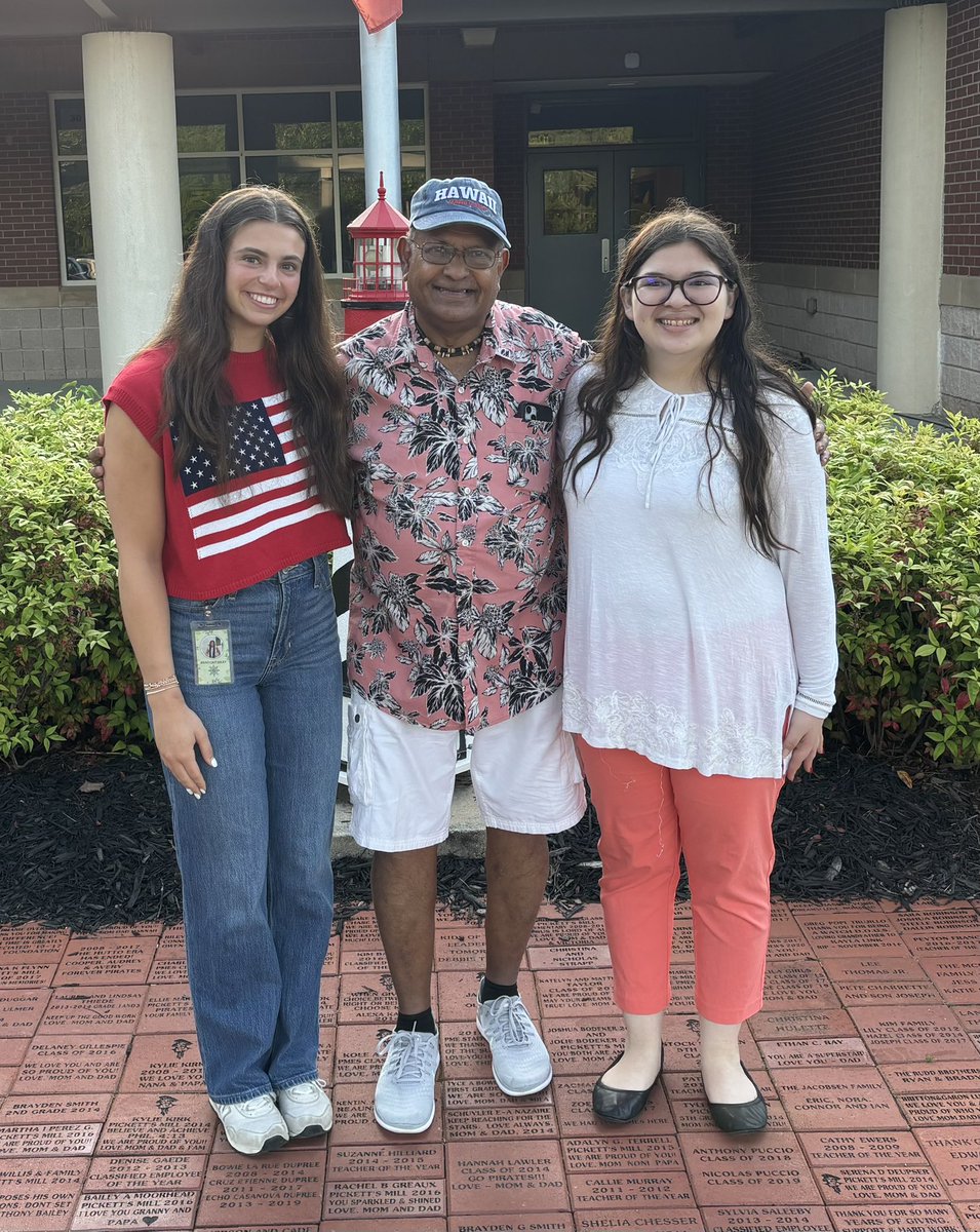 Pickett's Mill ES 🏴☠️⚓️☠️🦜 (@pickettsmilles) on Twitter photo Huge thx to our 🏴☠️grandpa & 2 <a href="/allatoona_hs/">Allatoona High</a> students who helped open 🚗 doors today in our 🏴☠️ 🚗 line!! #AnchoredinLeadership Huge thx to our 🏴☠️grandpa & 2 <a href="/allatoona_hs/">Allatoona High</a> students who helped open 🚗 doors today in our 🏴☠️ 🚗 line!! #AnchoredinLeadership