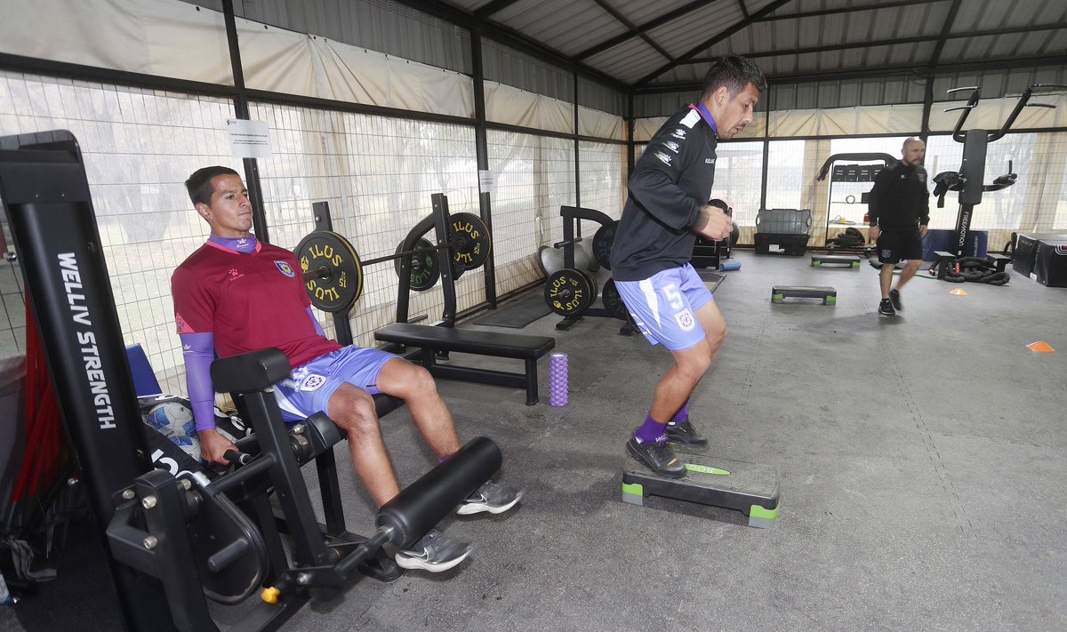 Sifup Chile (@sifup) on Twitter photo Durante esta semana estuvo concentrado en la Casa del Futbolista al primer equipo de <a href="/elconce_cl/">Deportes Concepción</a> 💜.
Felices de recibirlos y que hayan ocupado toda nuestra infraestructura para preparar los partidos ante <a href="/CDPalestinoSADP/">Club Deportivo Palestino</a> y <a href="/Cobreloa_SADP/">Cobreloa</a> 😌.
Los esperamos pronto 🫡.
Sifup, Durante esta semana estuvo concentrado en la Casa del Futbolista al primer equipo de <a href="/elconce_cl/">Deportes Concepción</a> 💜.
Felices de recibirlos y que hayan ocupado toda nuestra infraestructura para preparar los partidos ante <a href="/CDPalestinoSADP/">Club Deportivo Palestino</a> y <a href="/Cobreloa_SADP/">Cobreloa</a> 😌.
Los esperamos pronto 🫡.
Sifup,
