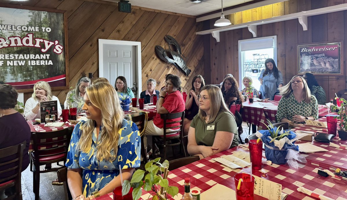 taraSmith_LCES's tweet image. I had the pleasure of attending our LEAFCS Nutrition Professional Development Meeting today. Amazing professionals realizing tremendous impact.  LSU AgCenter Cooperative Extension Nutrition Education Healthy Communities Programs touched over 300,000 people last year.
