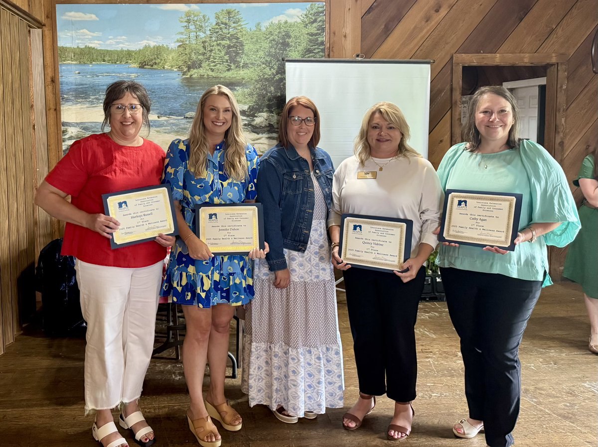 taraSmith_LCES's tweet image. I had the pleasure of attending our LEAFCS Nutrition Professional Development Meeting today. Amazing professionals realizing tremendous impact.  LSU AgCenter Cooperative Extension Nutrition Education Healthy Communities Programs touched over 300,000 people last year.