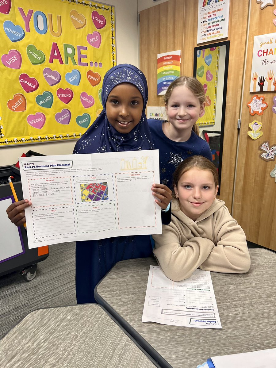 Mrs. Valentine 3C tweet media