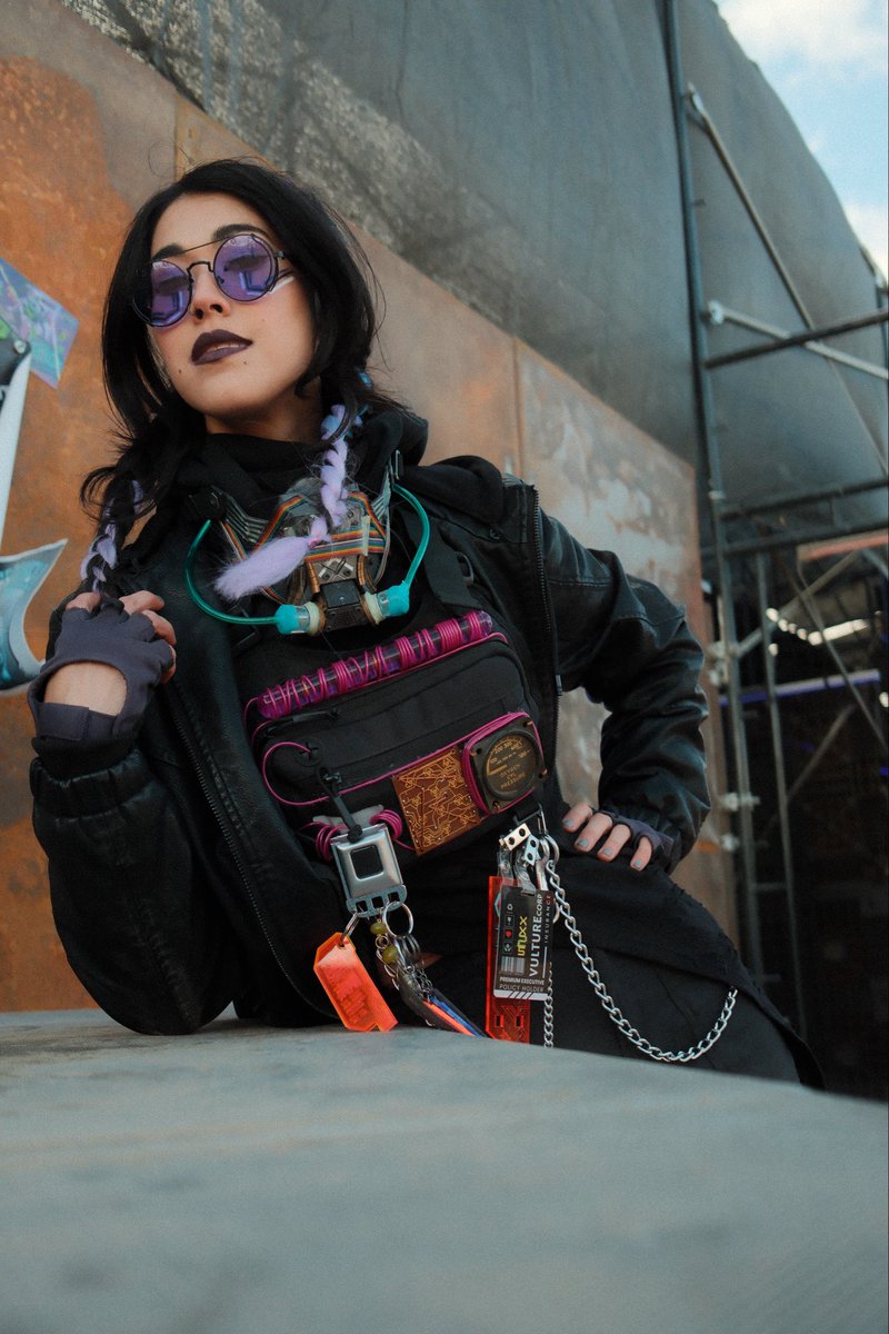 nicolerieko's tweet image. The urge to dye at least part of my hair purple grows stronger every day 💜
#neotropolis