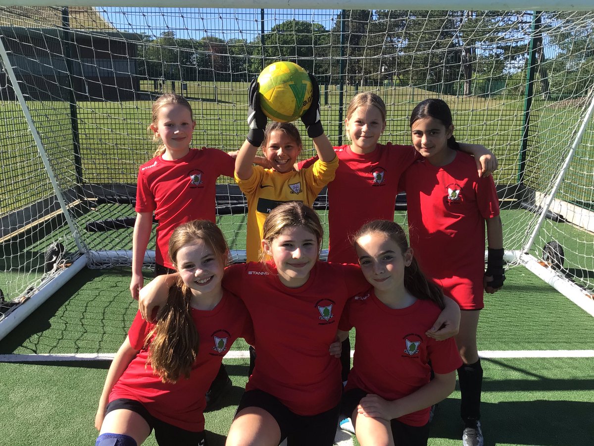 A great evening at the girls’ football league games. 3 wins over 3 games! Great stuff girls!