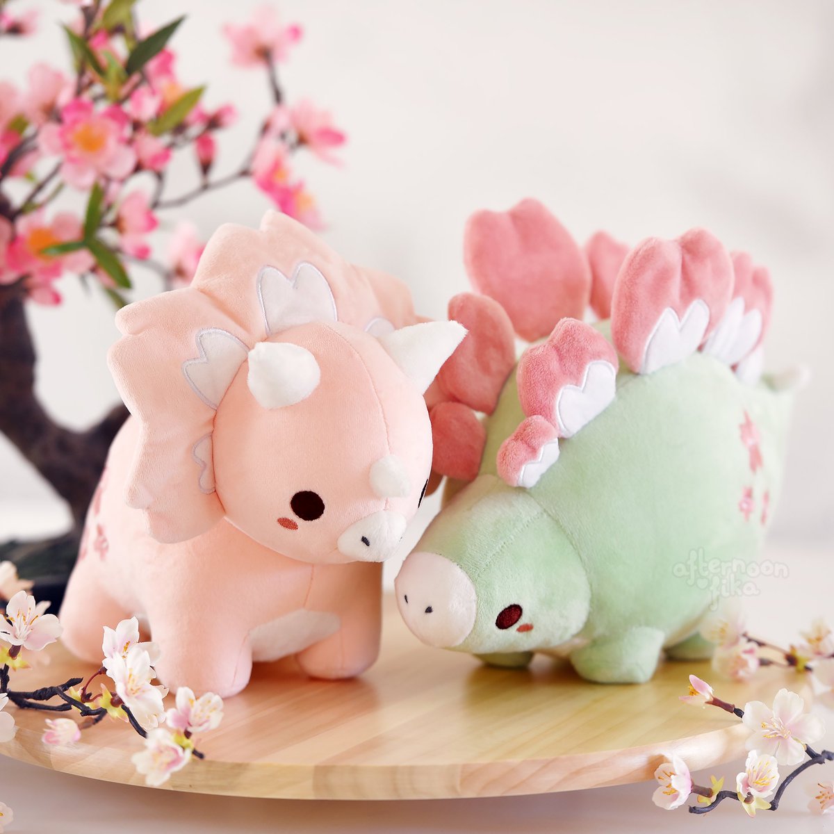 New items and cuties available! 💖