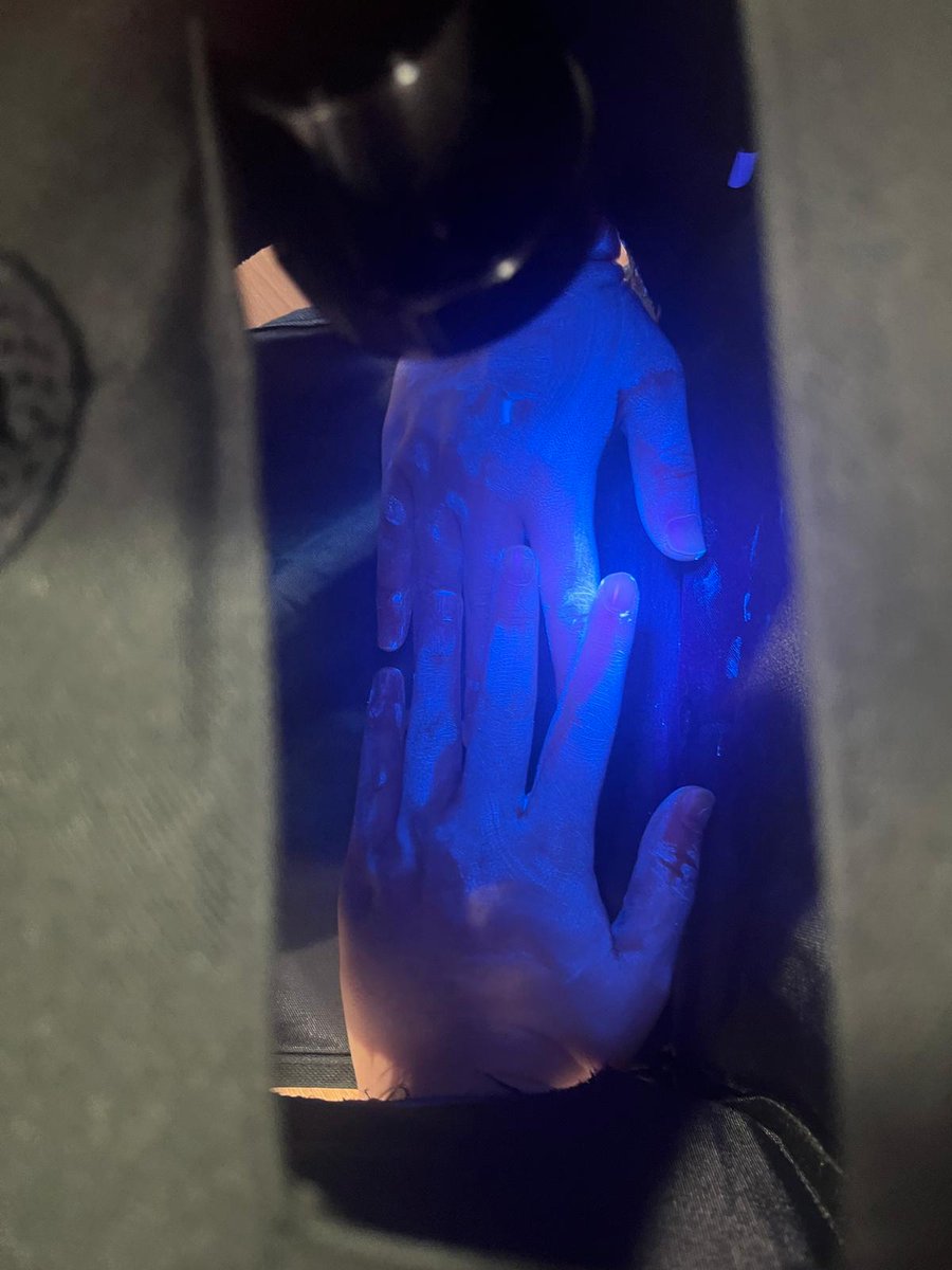 World Hand Hygiene Day - 5 May 2025 #handhygiene
UHDB's community IPC Team sharing  effective hand washing techniques with non-clinical colleague's #washyourhands