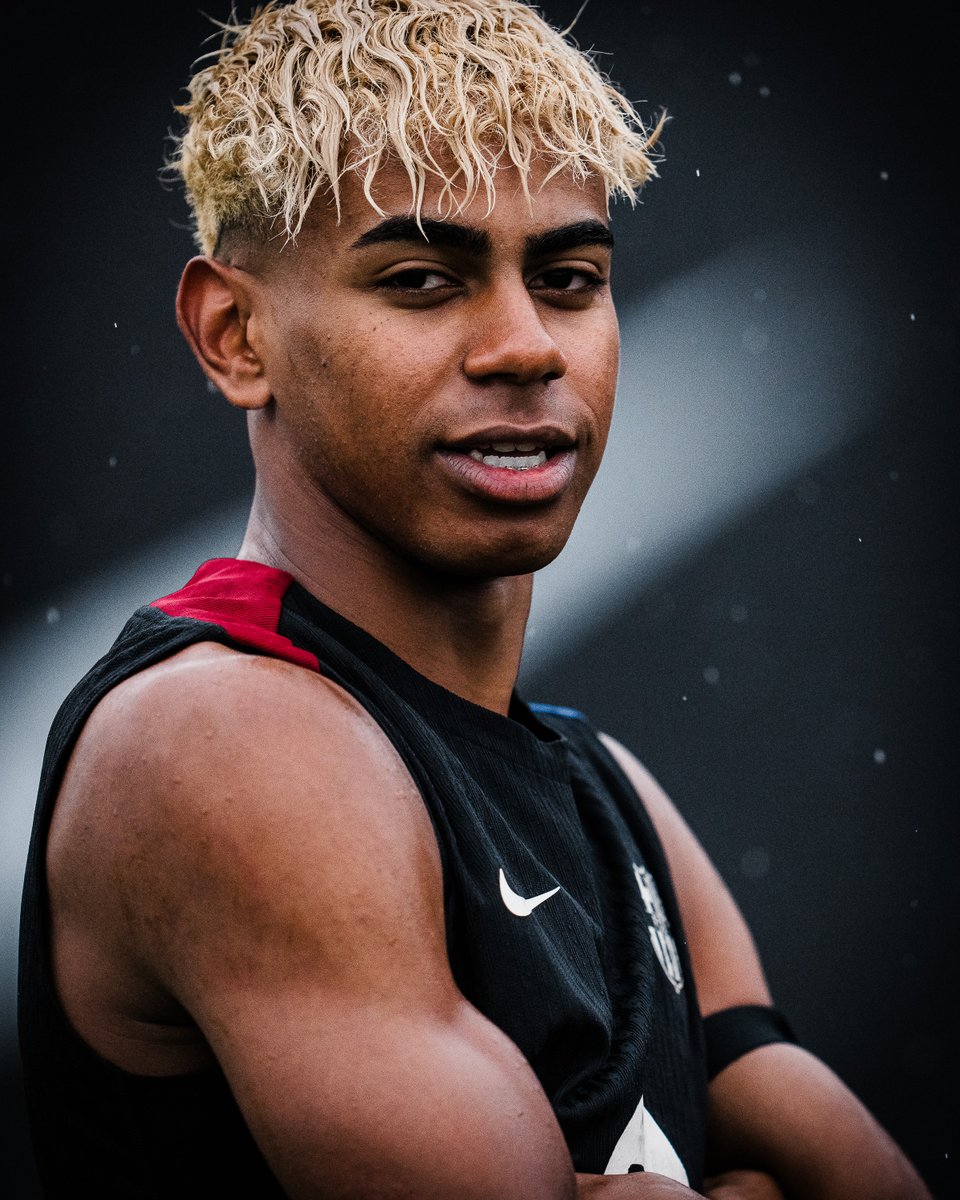 FCBarcelona's tweet image. Lamine Super Saiyan.