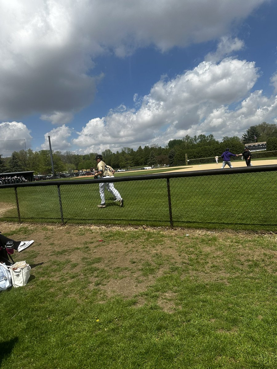At the MU Baseball game <a href="/Coach_B_MU/">Aeneas Bell</a> <a href="/MU_SpartanFB/">Manchester Football</a> #SpartanChallenge