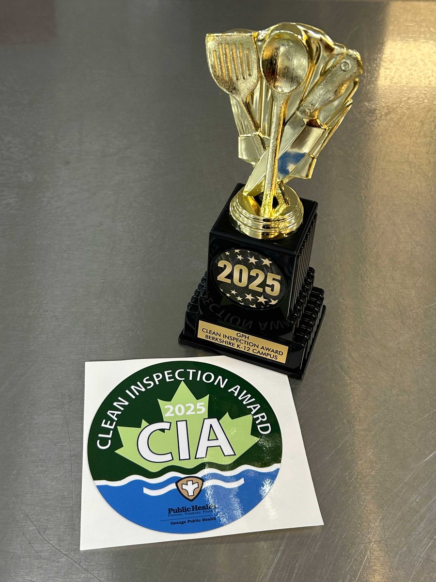 🍴🍲🏆Congratulations to the Berkshire Local Schools Food Kitchen staff on being recognized with the Clean Inspection Award for 2025 by the Geauga Health Department! Full story at the link below!

berkshireschools.org/post-detail/~b…