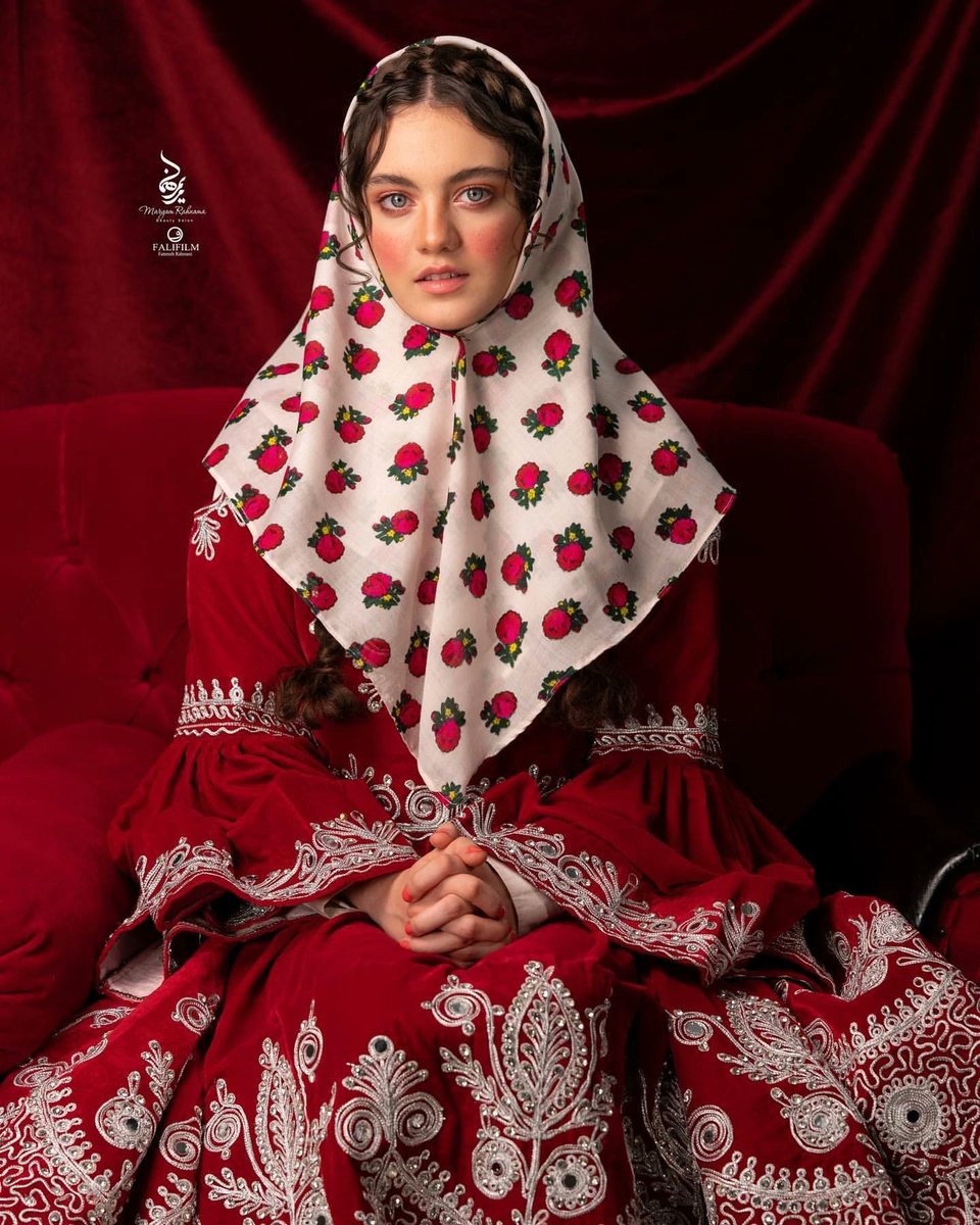 menavisualss's tweet image. Portraits of an Iranian model in traditional dress 🇮🇷

📷: falifilm | IG
