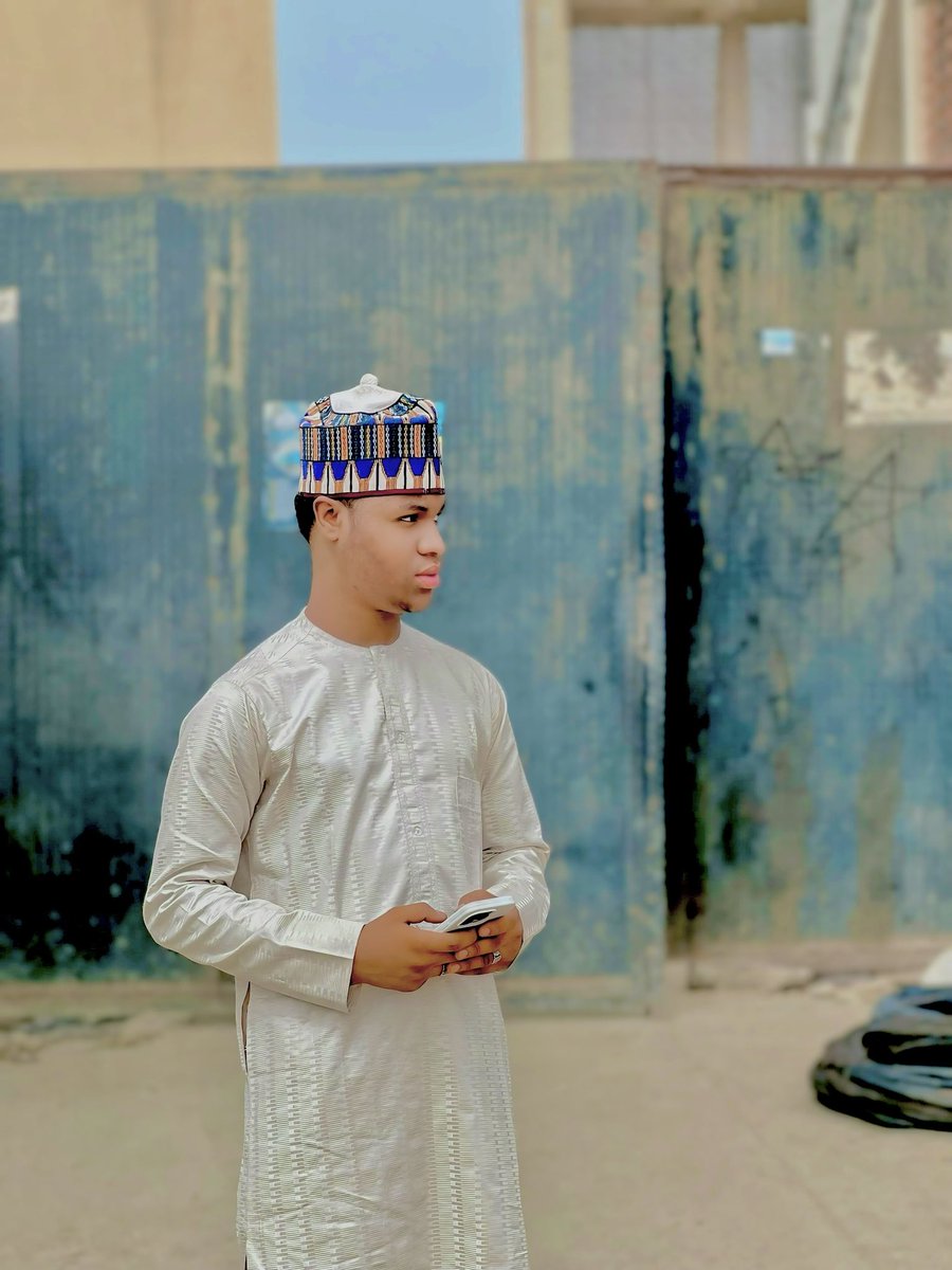 realmuhdgee's tweet photo. Juma’at mubarak 🤩🕌🕋 https://t.co/2d6h6bFlKM