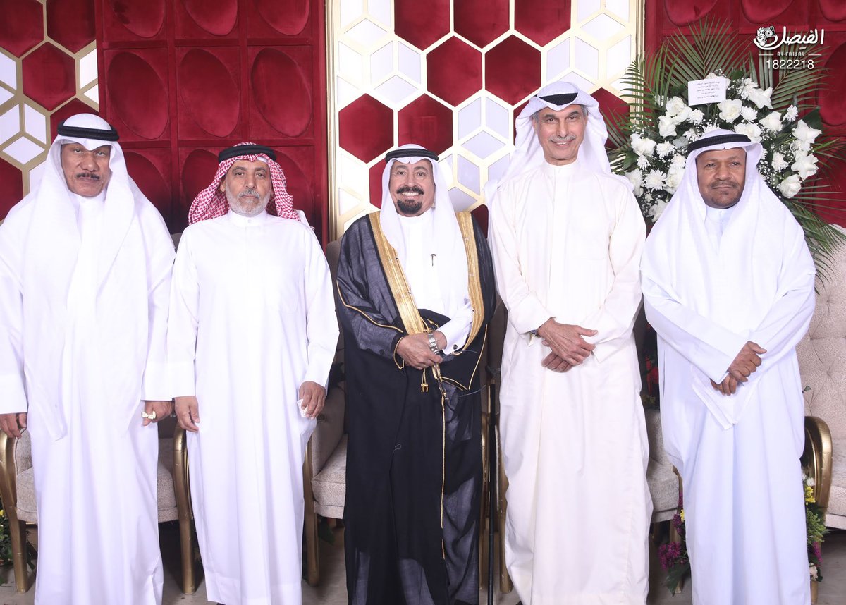 شكرا للشيخ مقرن الضويحي بن سويط وابنه سعود والعم ناصر الخشمان والسفير مجدي الظفيري والصديق عبدالرحمن الهده والداحس العزيزين والأصدقاء والرفاقه من قريب وبعيد على حضورهم حفلنا
أفراح الحلاف