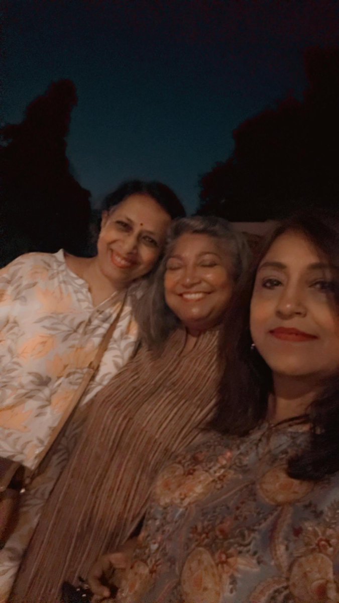 Ishcomic's tweet image. Guess where 😄
Fun was had!
Food eaten!
Conversation flowed 
And time stood still!
#SchoolFriends
#Classmates