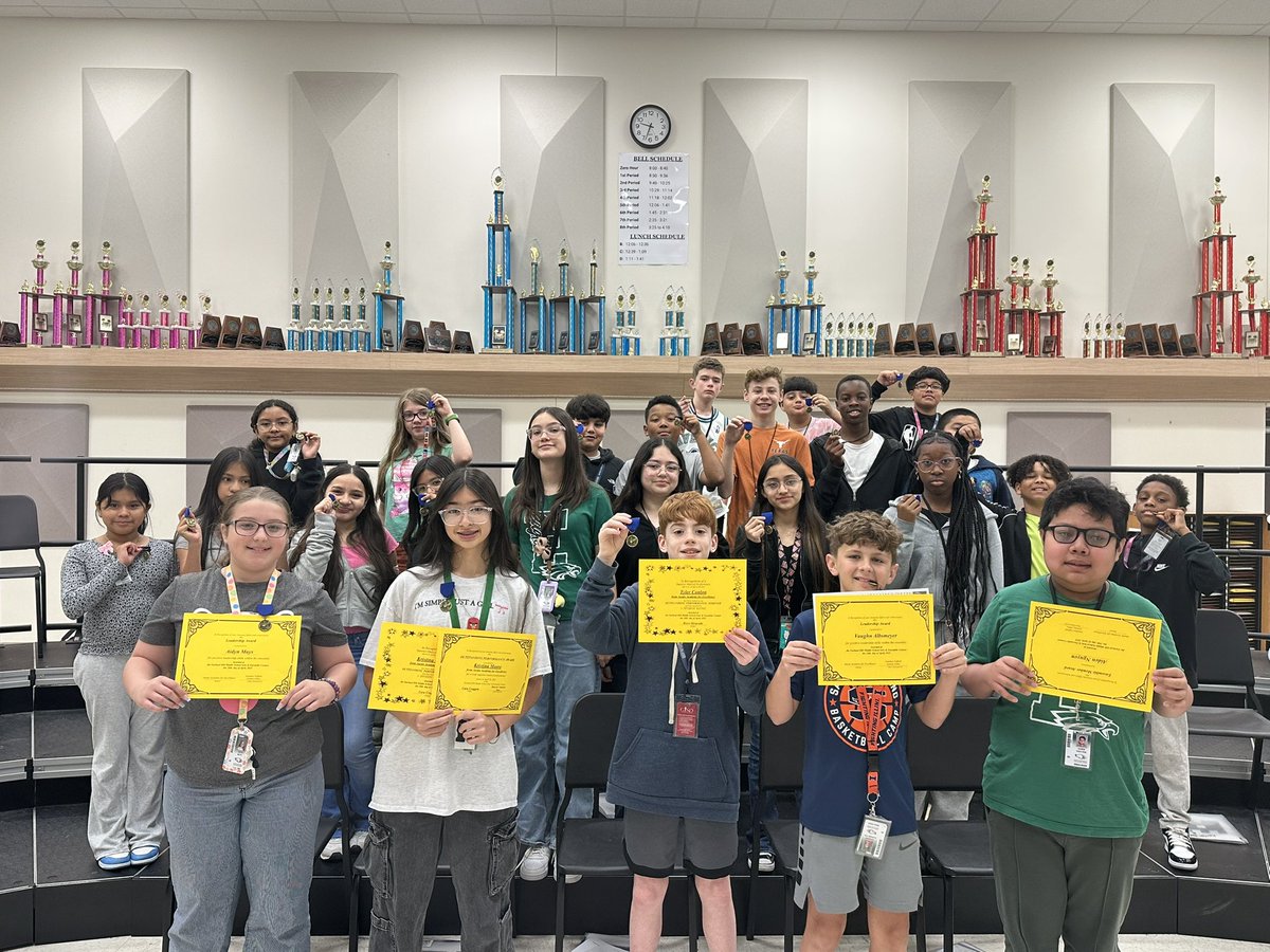 AAEChoir's tweet photo. 🎉Congrats to 6th Grade Choir🎉
EVERY Austin Academy Choir student brought home a 🌟superior medal for all their solo &amp; ensemble performances! Way to be brave &amp; way to represent🥇
#choir 
#music 
#GarlandUSA 
#choirlife
#austinacademy
#aaechoir
#austinchoir https://t.co/Kb0FeyFIY9
