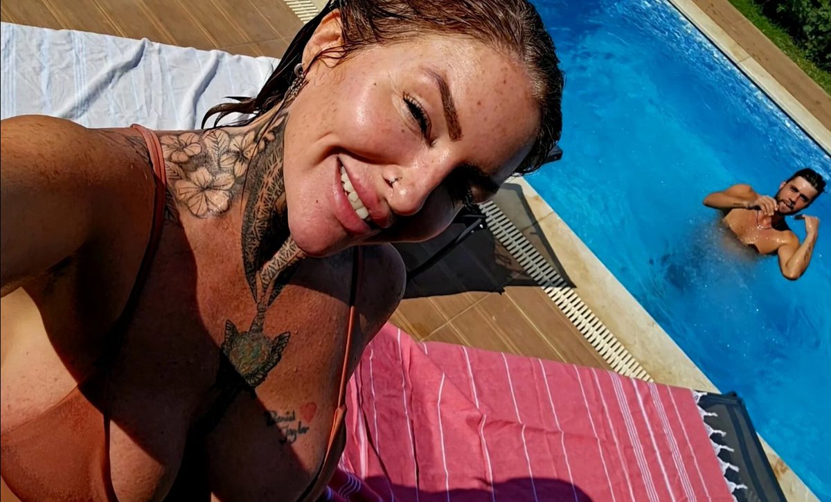 hello 😍#izmir #izmircift #izmirevli #izmirswinger #izmircuckold #izmirparty  #izmirevlicift #izmirswingercift #izmirswingers #couplestherapy #sexswinger #swingerparty #usaswinger #turkey #couplevideos #bodrum #didim #İstanbul