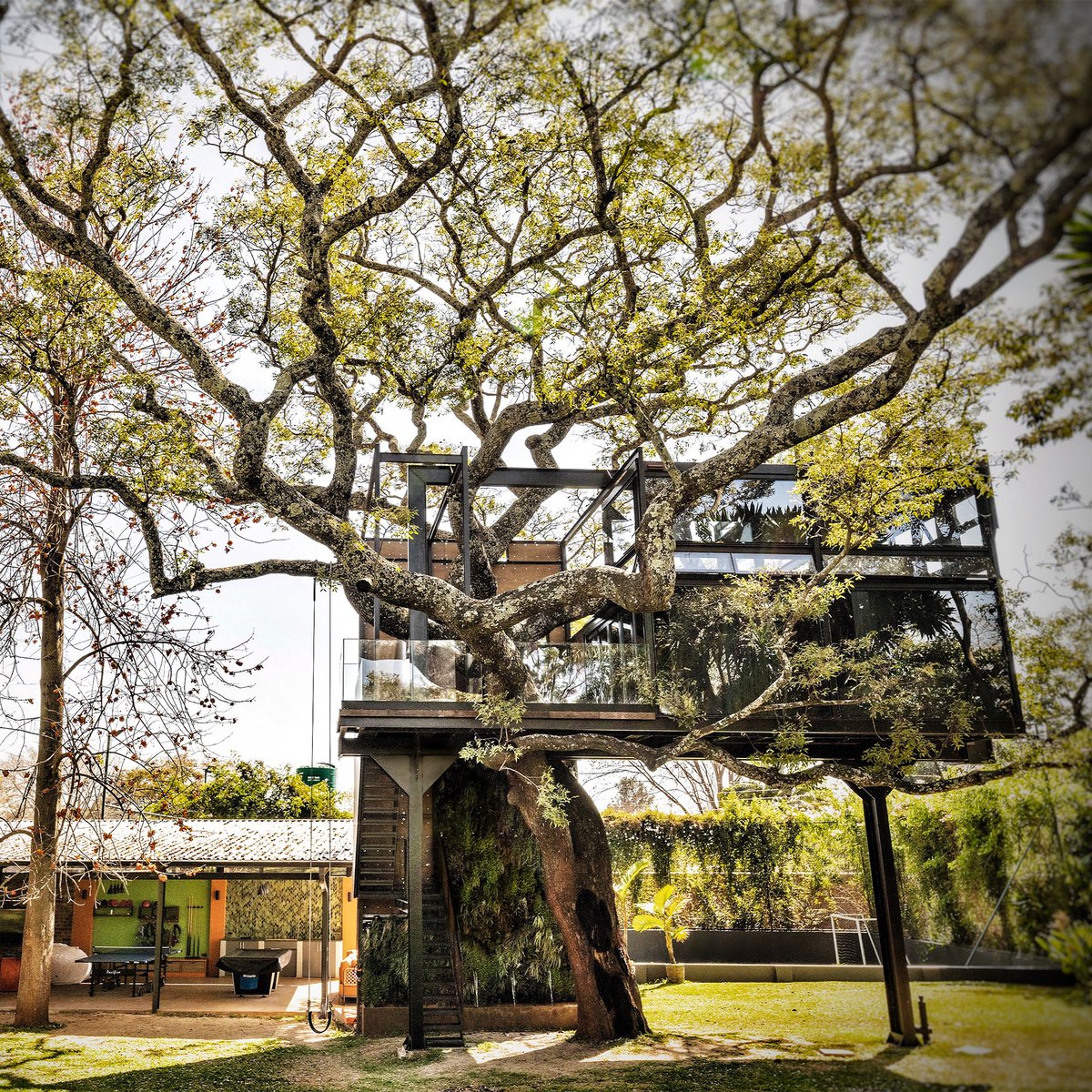 Miloco Studios (@milocostudios) on Twitter photo For this week’s #FeatureFriday we head to Harare, Zimbabwe, visiting a brand-new studio to the roster. A huge welcome to Bridgenorth Studios!
Info: milocostudios.com/studios/bridge…
Enquiries 📩 bookings@miloco.co.uk For this week’s #FeatureFriday we head to Harare, Zimbabwe, visiting a brand-new studio to the roster. A huge welcome to Bridgenorth Studios!
Info: milocostudios.com/studios/bridge…
Enquiries đź“© bookings@miloco.co.uk