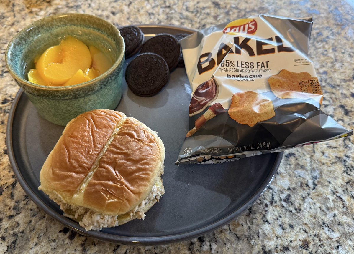 Hey <a href="/Mike_Haracz/">Chef Mike Haracz</a>, <a href="/ChefReactions/">Chef Reactions</a> please rate my lunch.