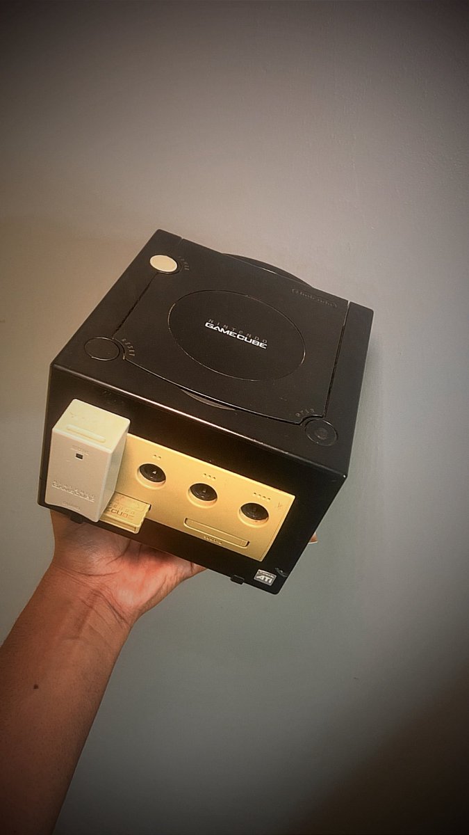 I need to find the rest of my old consoles 😭😭😭. Even better if I can find all the wires for them