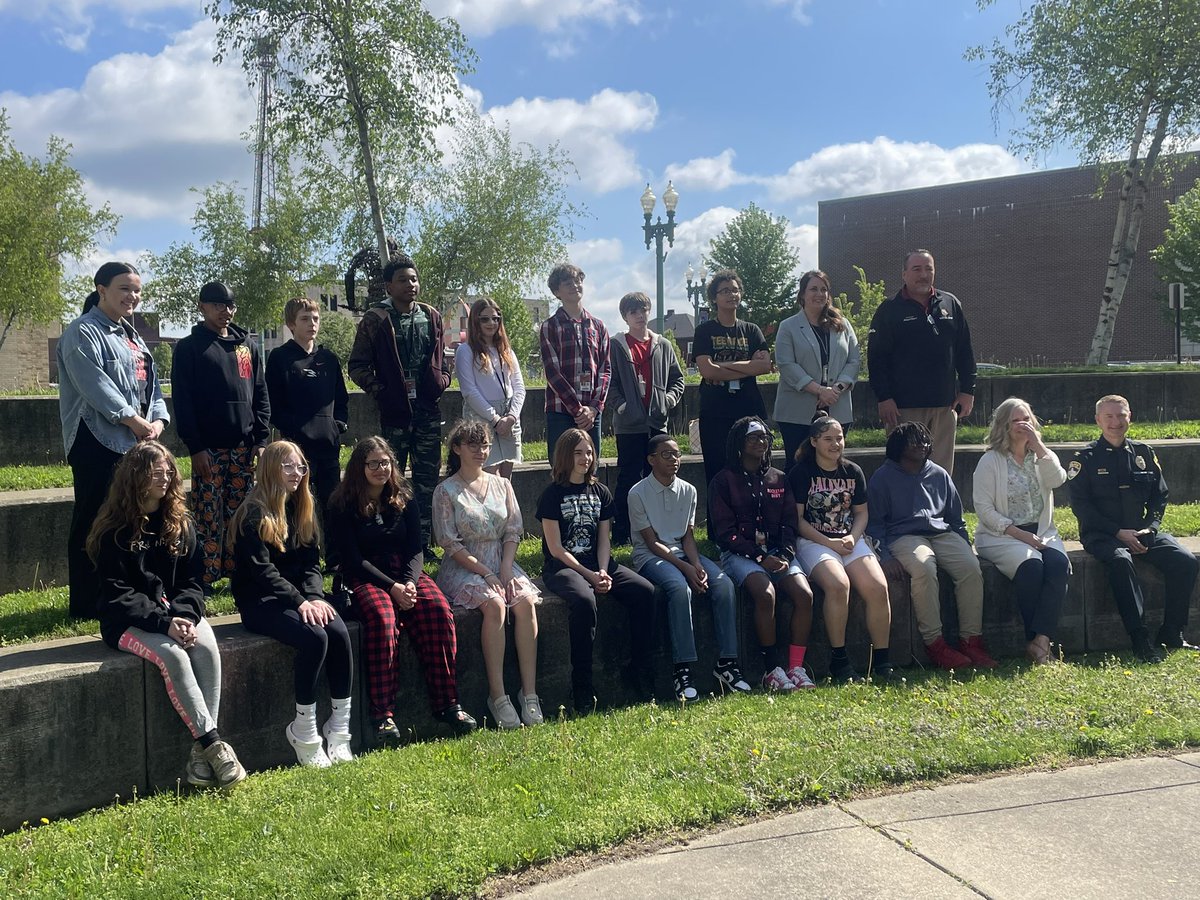 Gary Kandel (@garykandel) on Twitter photo Congratulations to our #DoTheWriteThing finalists and winner. We appreciate all of our judges for making this a great event. <a href="/OhioAG/">Ohio Attorney General Dave Yost</a> <a href="/JeffTalbertSr/">Jeff Talbert</a> <a href="/TheCityofCanton/">The City of Canton Ohio</a> <a href="/CCS_District/">Canton City Schools</a> Congratulations to our #DoTheWriteThing finalists and winner. We appreciate all of our judges for making this a great event. <a href="/OhioAG/">Ohio Attorney General Dave Yost</a> <a href="/JeffTalbertSr/">Jeff Talbert</a> <a href="/TheCityofCanton/">The City of Canton Ohio</a> <a href="/CCS_District/">Canton City Schools</a>