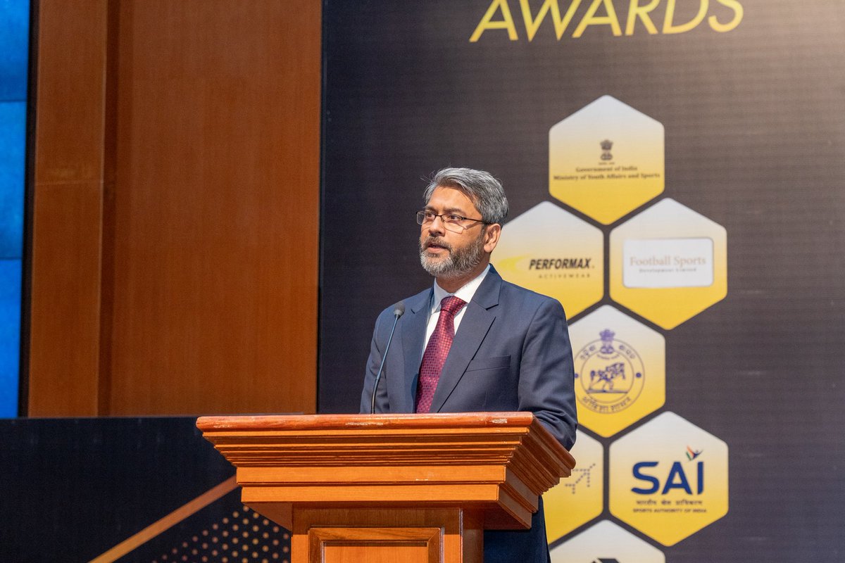 Indian Football Team (@indianfootball) on Twitter photo Soumya Guguloth, <a href="/subhasis_bose15/">Subhasish Bose</a> the crème de la crème of #AIFFAwards2025 🏆
Read 🔗 tinyurl.com/3chzbhsp
#IndianFootball ⚽️ Soumya Guguloth, <a href="/subhasis_bose15/">Subhasish Bose</a> the crème de la crème of #AIFFAwards2025 🏆
Read 🔗 tinyurl.com/3chzbhsp
#IndianFootball ⚽️