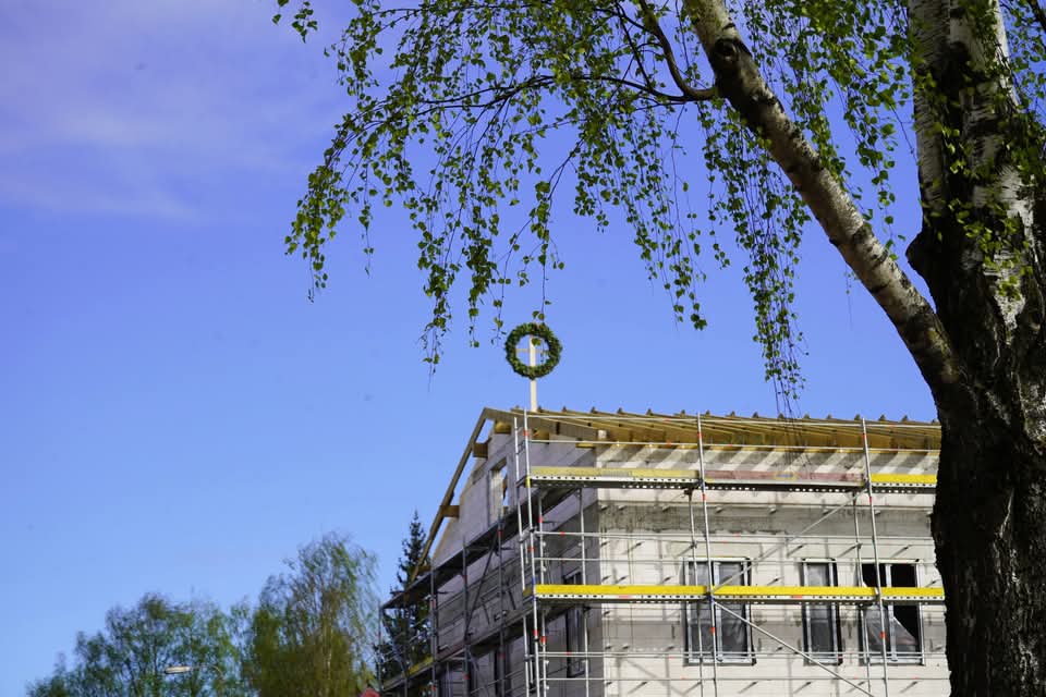 NATO NFIU Latvia (@nfiu_latvia) on Twitter photo 🤩Nato spēku integrācijas vienības jaunajai štāba ēkai spāru svētki!
🤩 Topping-out ceremony for the new headquarters building of the NATO Force Integration Unit Latvia!
#WeAreNATO #StrongerTogether I <a href="/NATOJFCBS/">NATO Allied Joint Force Command Brunssum - JFCBS</a> 🤩Nato spēku integrācijas vienības jaunajai štāba ēkai spāru svētki!
🤩 Topping-out ceremony for the new headquarters building of the NATO Force Integration Unit Latvia!
#WeAreNATO #StrongerTogether I <a href="/NATOJFCBS/">NATO Allied Joint Force Command Brunssum - JFCBS</a>