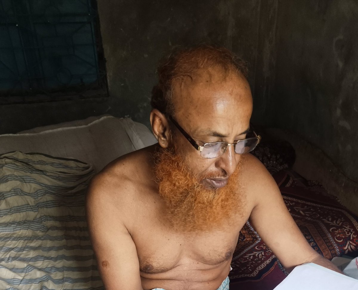 দাদু ভাই বিছানায় লুঙ্গি বিছিয়ে আমাকে চোদার পর বসা অবস্থায়🍌💋🍌💋🍌💋 
01635208399
