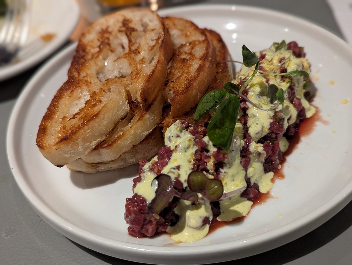 美味しいご飯で元気をチャージ🔥
#Ratio #Foodies #happyvibe 
#タパス
#生牡蠣　#セビーチェ
#ceviche