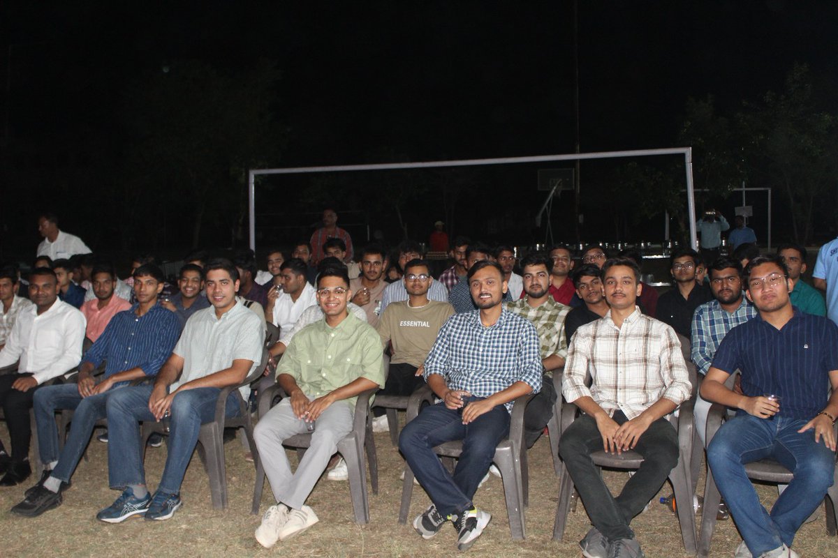 RJIT_BSF's tweet photo. An enriching Sandhya Samagam with Hostel Boys was held on 1st May at RJIT Hostel.
The boys presented a beautiful cultural program followed by interaction with Chief Guest Dr Shamsher Singh, ADG/VC RJIT and other Officers. 
@BSF_India @Shamsher_IPS @AmerishArya https://t.co/P0NI0AdECF