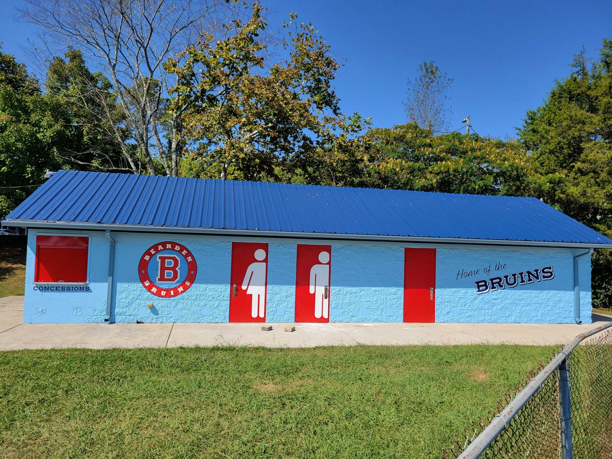 GCKnoxville's tweet image. We loved working with Bearden Middle School on their Fieldhouse
graphics!

#graphiccreations #largeformatprinting #printlocal #outdoorgraphics #schoolsignage