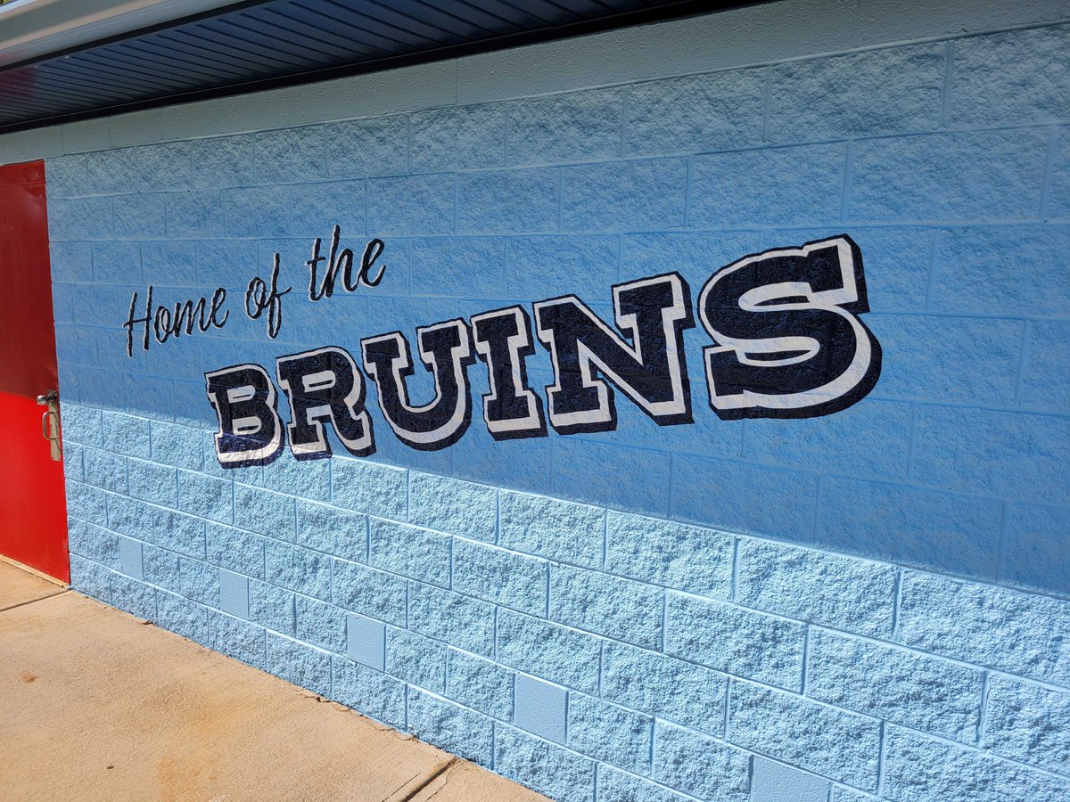 GCKnoxville's tweet image. We loved working with Bearden Middle School on their Fieldhouse
graphics!

#graphiccreations #largeformatprinting #printlocal #outdoorgraphics #schoolsignage